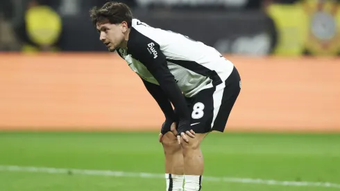 Rodrigo Garro em partida contra o Red Bull Bragantino – (Photo by Alexandre Schneider/Getty Images)