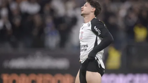 Rodrigo Garro jogador do Corinthians durante partida contra o Bragantino no estadio Arena Corinthians pelo campeonato Brasileiro A 2025. Foto: Ettore Chiereguini/AGIF