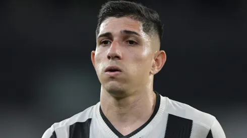 Savarino foi criticado pela torcida do Botafogo diante do Vitória