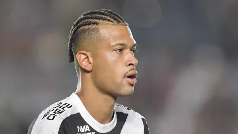 RJ – RIO DE JANEIRO – 12/04/2025 – BRASILEIRO A 2025, VASCO X SPORT – Joao Victor jogador do Vasco durante partida contra o Sport no estadio Sao Januario pelo campeonato Brasileiro A 2025.