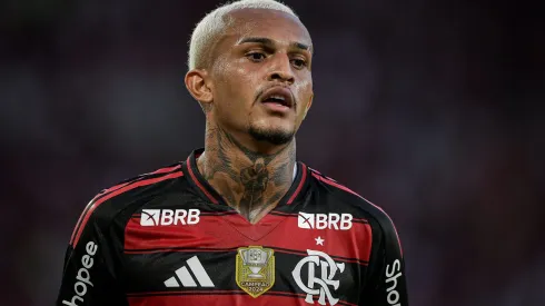 Wesley. jogador do Flamengo. durante partida contra o Sao Paulo no estadio Maracana pelo campeonato Brasileiro A 2025. Foto: Thiago Ribeiro/AGIF