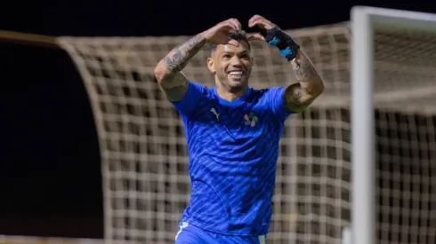 Alvo do Vasco, Carlos Júnior vestiu a camisa do Neom SC na última temporada – Foto: Reprodução/Neom SC