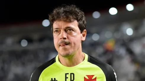 Fernando Diniz durante partida do Vasco em São Januário