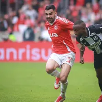 Torcida do Inter se revolta com gol perdido de Bruno Henrique no Beira-Rio