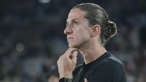 Filipe Luís faz projeção sobre briga do título Brasileiro