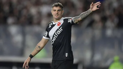 Vegetti, jogador do Vasco durante partida