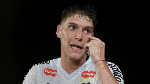 Rollheiser pode perder vaga de titular do Santos contra Internacional