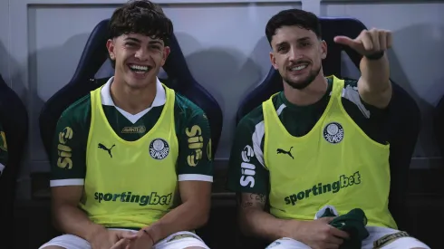 SP – BARUERI – 25/01/2025 – PAULISTA 2025, PALMEIRAS X NOVORIZONTINO – Piquerez e Giay jogadores do Palmeiras durante partida contra o Novorizontino no estadio Arena Barueri pelo campeonato Paulista 2025. Foto: Ettore Chiereguini/AGIF