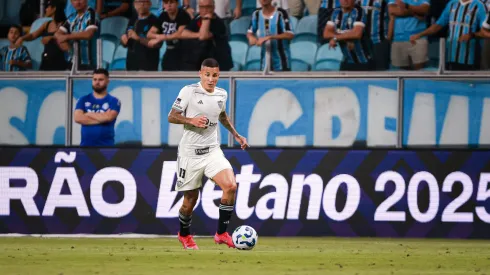 Guilherme Arana, lateral-esquerdo do Atlético-MG. Foto: Maxi Franzoi/AGIF.