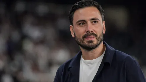 Davide Ancelotti, técnico do Botafogo, durante partida contra o Vitoria no estadio Engenhao pelo campeonato Brasileiro A 2025. Foto: Thiago Ribeiro/AGIF