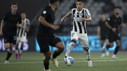 Comparativo tático e estatístico de Botafogo x Corinthians no Brasileirão. Foto: Jorge Rodrigues/AGIF