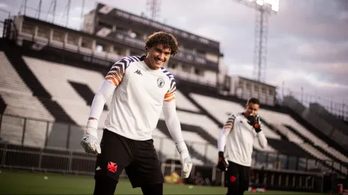 Goleiro Philipe Gabriel, de apenas 18 anos (Foto: João Gabriel Alves/Vasco)