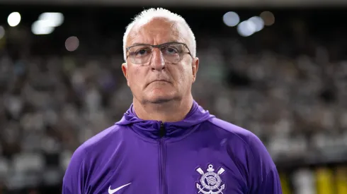 Dorival Júnior está sendo pressionado pelos corintianos