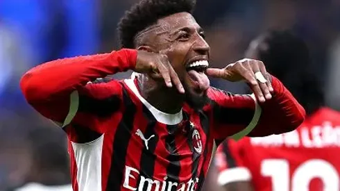 Emerson Royal comemorando durante partida entre Inter de Milão e Milan, no Estádio Giuseppe Meazza, pelo Campeonato Italiano, em 2024. Foto: Marco Luzzani