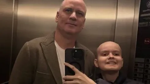 Ex-jogador em registro com seu filho. Foto: Arquivo pessoal/Instagram oficial Júlio Sérgio