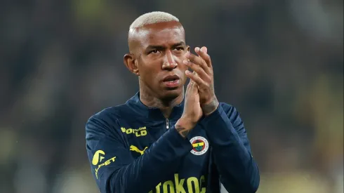 Talisca, atacante do Fenerbahçe – Foto: Ahmad Mora/Getty Images