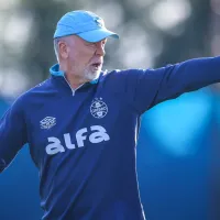 Mano Menezes mexe na escalação do Grêmio após saída de Serrote e preocupação com Villasanti