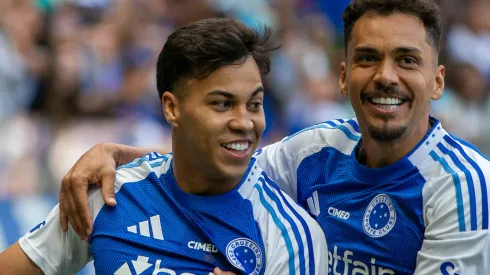 Vidente e IA acreditam que o Cruzeiro deve abrir boa vantagem na primeira partida das oitavas da Copa Betano do Brasil.
