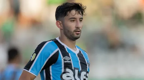 Villasanti teve situação detalhada por Mano Menezes