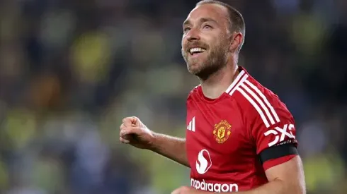 Christian Eriksen comemorando gol durante partida entre Fenerbahçe e Manchester United, na Turquia, pela UEFA Europa League. Foto: Burak Kara