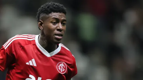 Vitão está de volta ao time titular contra o Fluminense – Foto: Gilson Lobo/AGIF