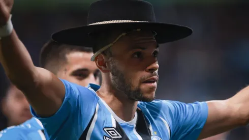 Braithwaite brilhou na vitória do Grêmio diante do Fortaleza