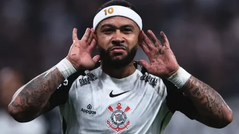 Memphis Depay fez o gol na derrota do Palmeiras.