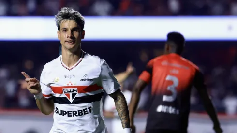 SP – SAO PAULO – 31/07/2025 – COPA DO BRASIL 2025, SAO PAULO X ATHLETICO-PR – jogador do Sao Paulo comemora seu gol durante partida contra o Athletico-PR no estadio Morumbi pelo campeonato Copa Do Brasil 2025. Foto: Marcello Zambrana/AGIF