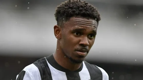 Jeffinho está próximo de retornar de lesão e ficar á disposição de Davide Ancelotti.