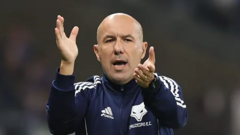 Leonardo Jardim abordou críticas ao Cruzeiro