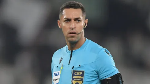 Pernambucano Rodrigo Pereira apitará seu terceiro jogo do Botafogo em 2025