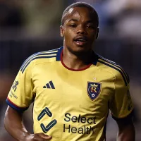 Vasco define modelo de contrato com Carlos Gómez e se protege em cláusula de compra com metas