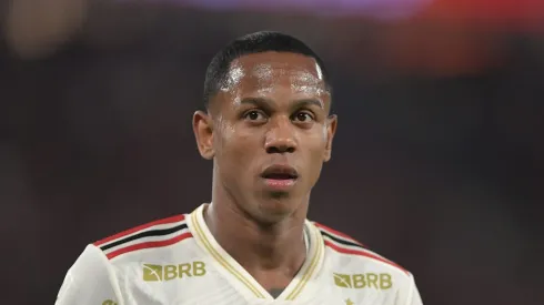 Wallace Yan acabou desperdiçando a última penalidade do Mengo