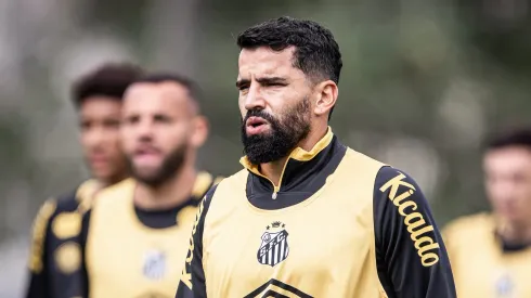 Tomás Rincón deve reassumir titularidade do Peixe contra Cruzeiro