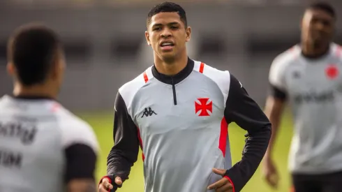 Cauan Barros, meia do Vasco. Foto: Daniel Ramalho.