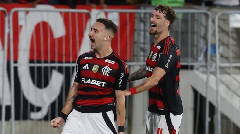 Léo Ortiz e Léo Pereira comemorando gol pelo Flamengo. (Photo by Wagner Meier/Getty Images)