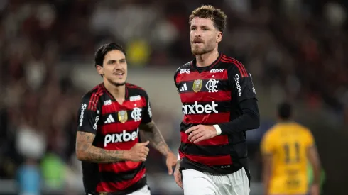 Léo Pereira, do Flamengo, comemora gol marcado. Foto: Jorge Rodrigues/AGIF.