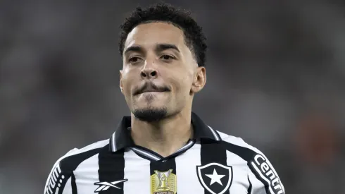 RJ – RIO DE JANEIRO – 04/06/2025 – BRASILEIRO A 2025, BOTAFOGO X CEARA – Gregore jogador do Botafogo durante partida contra o Ceara no estadio Engenhao pelo campeonato Brasileiro A 2025.