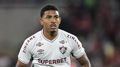 RJ – RIO DE JANEIRO – 20/07/2025 – BRASILEIRO A 2025, FLAMENGO X FLUMINENSE – John kennedy jogador do Fluminense durante partida contra o Flamengo no estadio Maracana pelo campeonato Brasileiro A 2025.