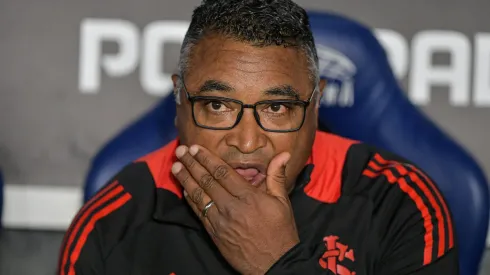 Roger Machado técnico do Internacional durante partida contra o Flamengo – Foto: Thiago Ribeiro/AGIF