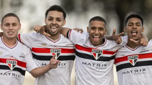 Crespo subiu 4 atletas do Sub-20 que podem reforçar SPFC contra Sport – Foto: Divulgação/SPFC