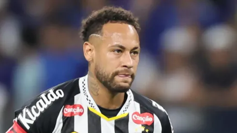MG – BELO HORIZONTE – 10/08/2025 – BRASILEIRO A 2025, CRUZEIRO X SANTOS – Neymar Junior jogador do Cruzeiro durante partida contra o Santos no estadio Mineirao pelo campeonato Brasileiro A 2025.