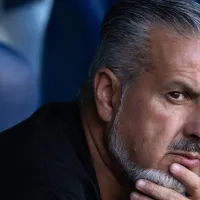 Flamengo envia proposta por Gabriel Brazão; goleiro decide renovar com o Santos após oferta de José Boto