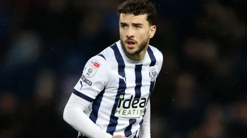 Ex-alvo do Flamengo, Johnston dá 2 assistências em 21 minutos na Championship.