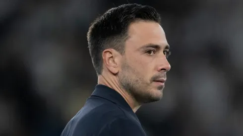 O treinador saiu em defesa dos jogadores que foram alvo de críticas pela torcida