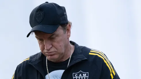 Cuca tecnico do Atletico-MG durante partida contra o Vasco no estadio Sao Januario pelo campeonato Brasileiro A 2025. Foto: Jorge Rodrigues/AGIF