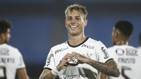 Róger Guedes, ex-Corinthians, segue cotado no Grêmio.