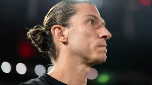 Filipe Luís vê crescer a disputa entre Alex Sandro, Viña e Ayrton Lucas na lateral esquerda.