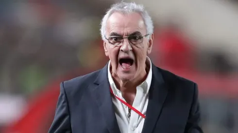 Jorge Fossati praticamente joga a toalha após desvantagem de 4 a 0 contra o Palmeiras.