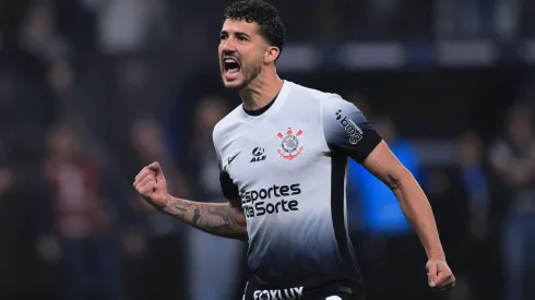 Gustavo Henrique comandará a zaga do Corinthians em São Januário